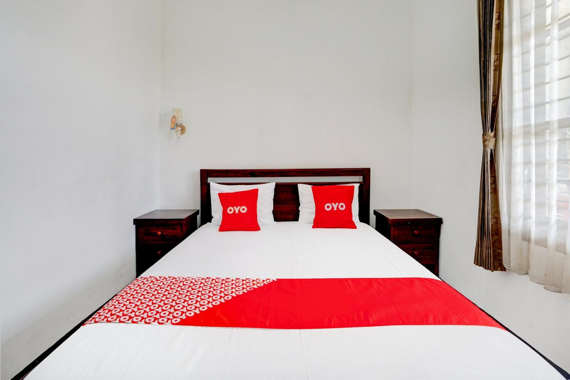 Oyo Life 93083 Nova Jaya 3 Homestay Syariah Lamongan المظهر الخارجي الصورة